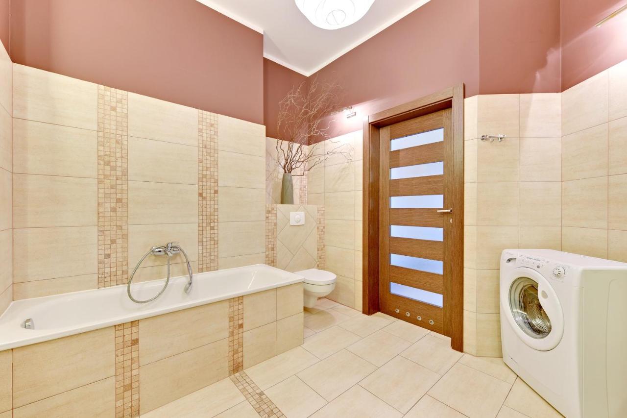 Grand Apartments - Neptun Park Sunny 2 Bedrooms Apartment 格但斯克 外观 照片