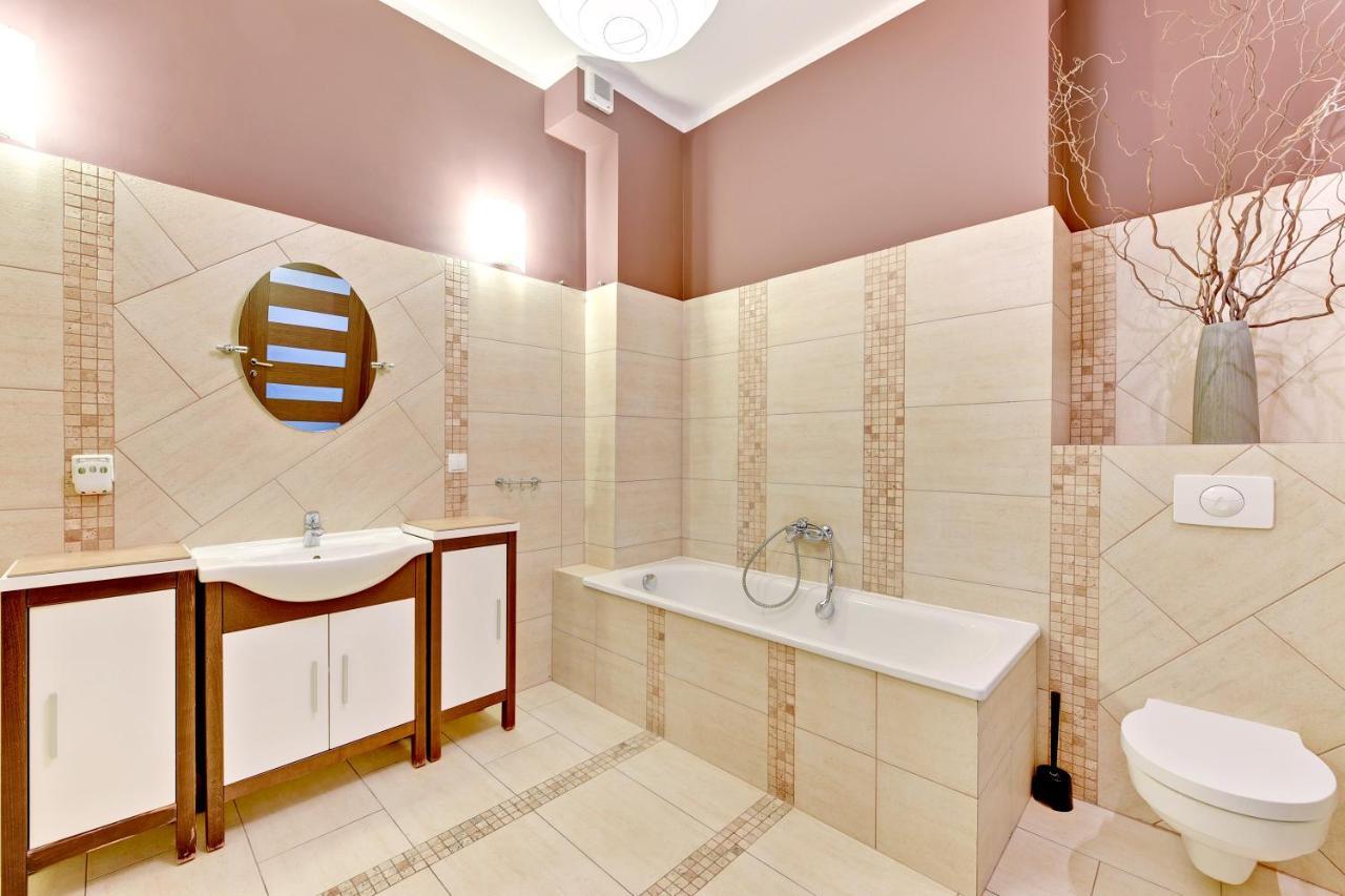 Grand Apartments - Neptun Park Sunny 2 Bedrooms Apartment 格但斯克 外观 照片